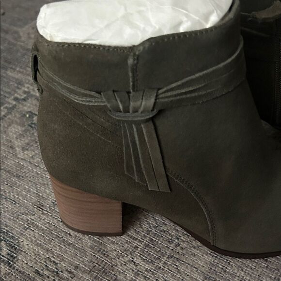 Violet & Red Jenna Suede Olive Ankle Booties - Picture 5 of 6